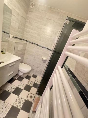 Appartement Face A La Mer Saint-Laurent-du-Var Exterior foto